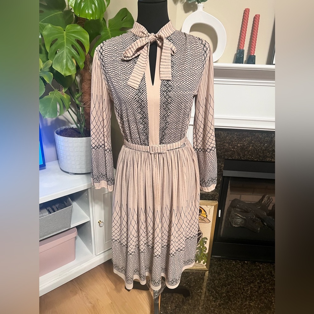 Vintage 1970s Black and Tan Nylon Dress